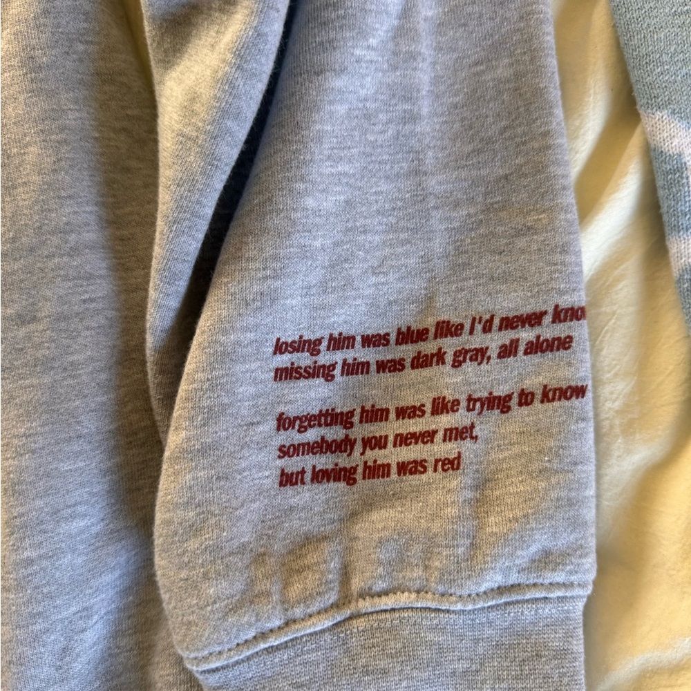 Taylor swift red hoodie - Picture 2 of 4